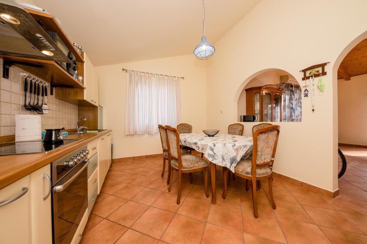 Nikolina Rab Apartments Раб Экстерьер фото